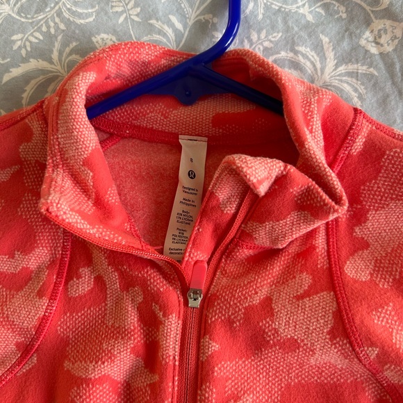 Lululemon Crop Half Zip Sweater, Sz 8 - Picture 5 of 5